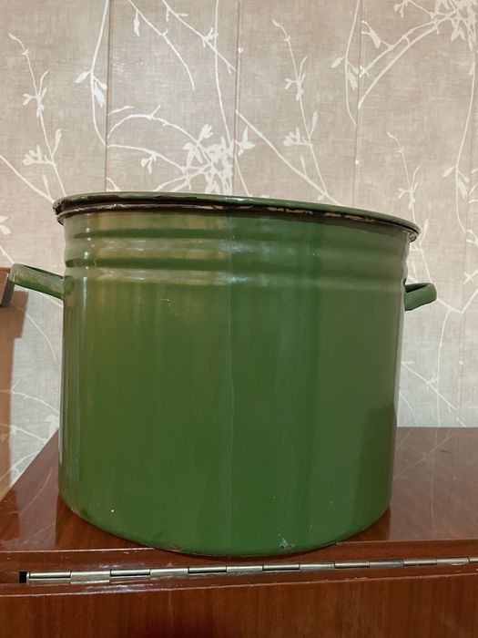 Продам посуду в хорошем состоянии.