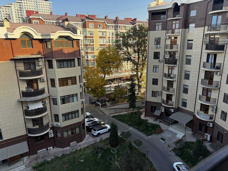 ГАБУС/НОВОСТРОЙКА 
Ор-р: Алайский рынок "Басри Баба"
Юнусабад ID: К 82