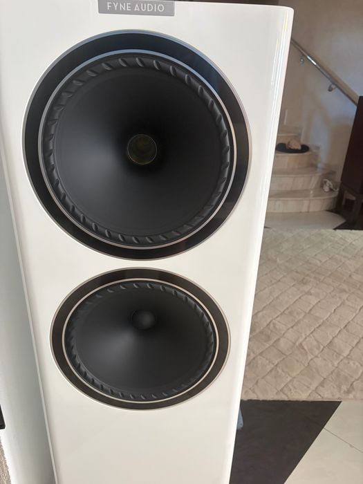 Boxe Fyne audio F704