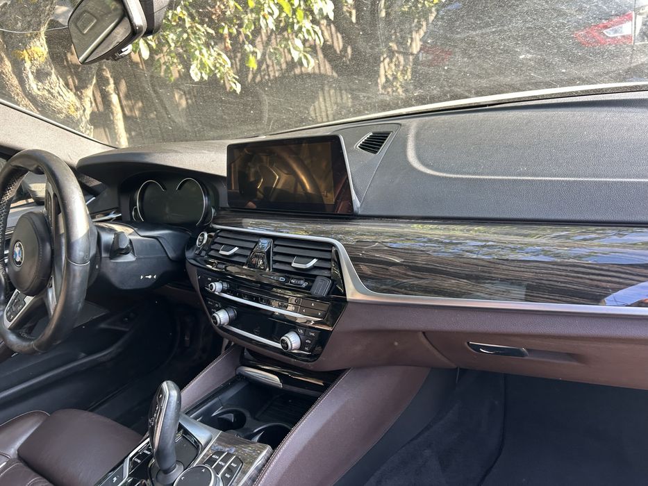 Planșă bord BMW G30 cu head up display si doua culori negru cu maro/ coniac