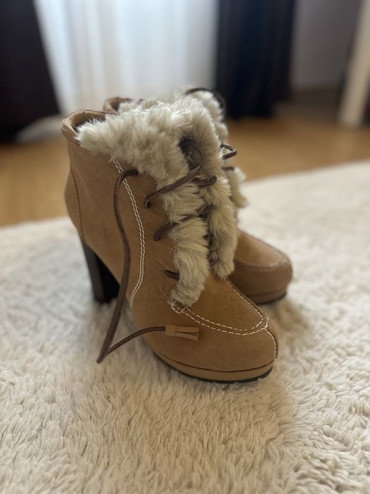 Botine cu blana dama