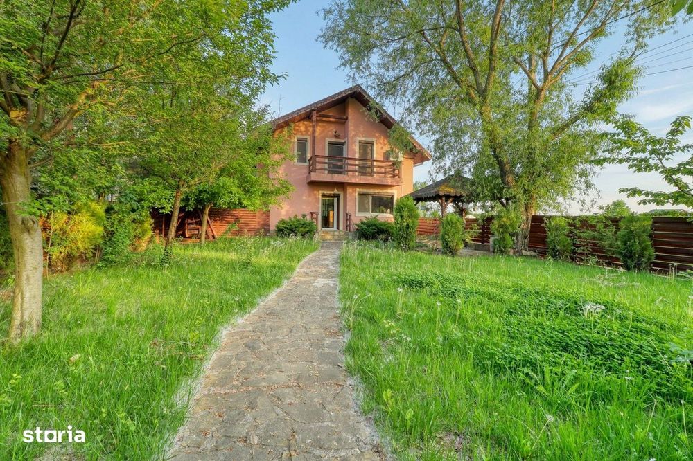 Vila individuala cu 589 mp teren, foisor si gradina superba | Darza