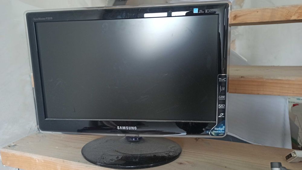 Монитор SAMSUNG SyncMaster P2070