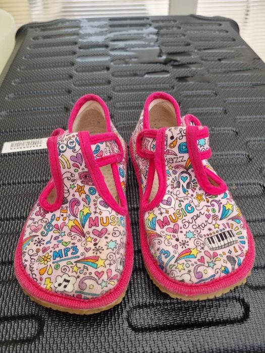 Детски боси пантофи