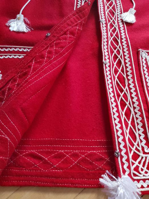 Дамско вълнено етно-худи