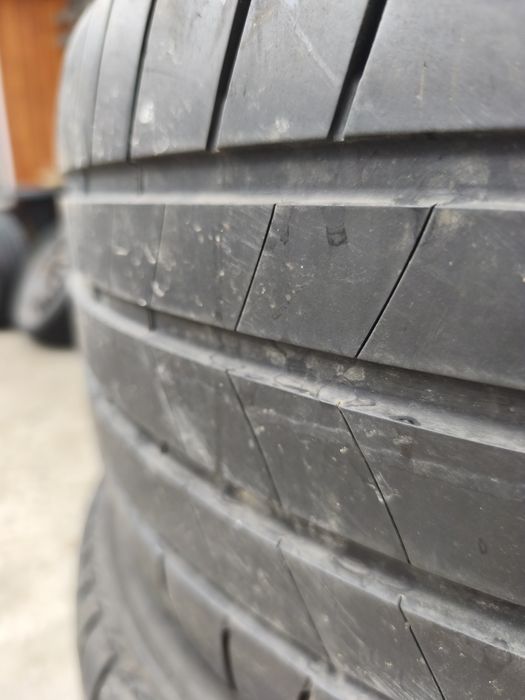 Гуми 275 40 20 Bridgestone dot22