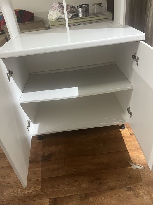 Кухонный шкафчик