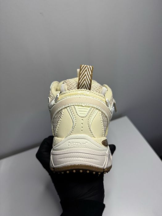 Off White Be Right Back Crem