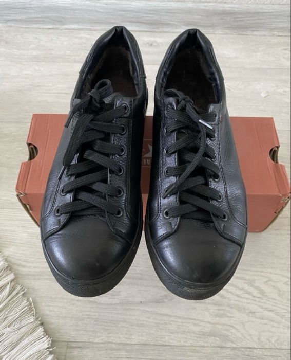 Мужские кроссовки