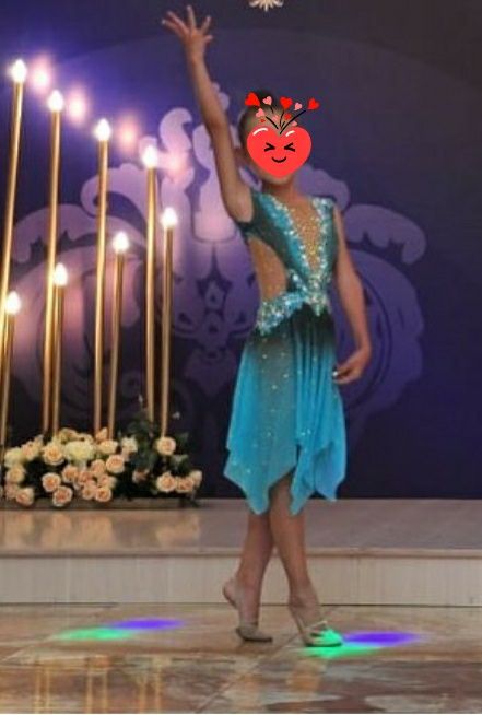 Шикарное платье для выступлений