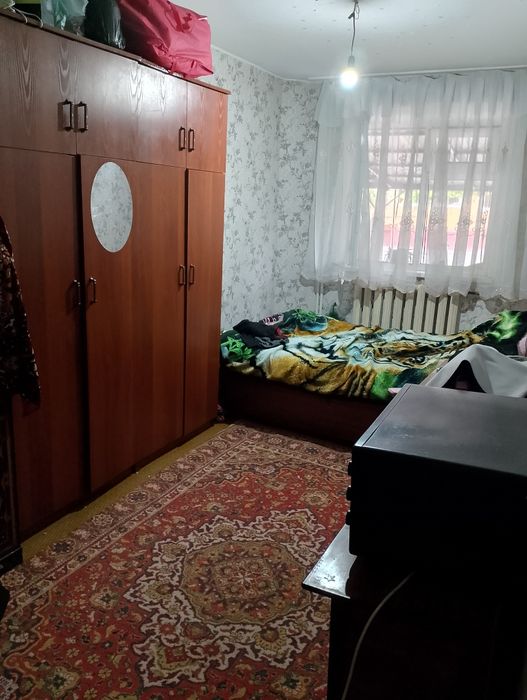 Киргили 1 этаж 2 хона квартира сотилади