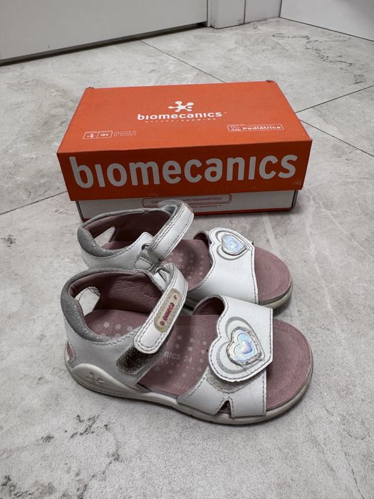 Сандалий Biomecanics