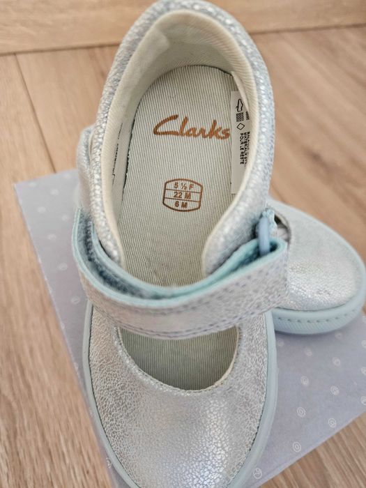 Детски обувки от естествена кожа