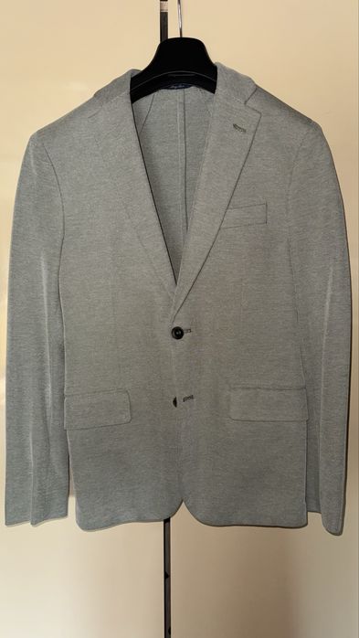 Costum Barbati | Sacou Barbati | Costum 2 piese Barbati | Costum 3 piese Barbati ca NOI | Costum DS Damat | Costum AC & CO | Sacou MANGO