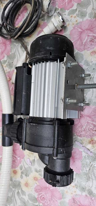 Motor pentru cada cu hidromasaj + dispozitivele de comanda