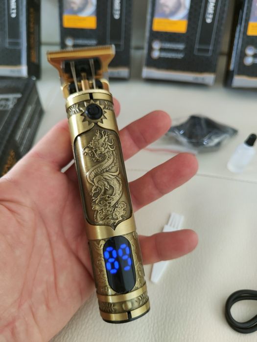 Mașină de tuns ras și bărbierit / contur barba și igienă corporala