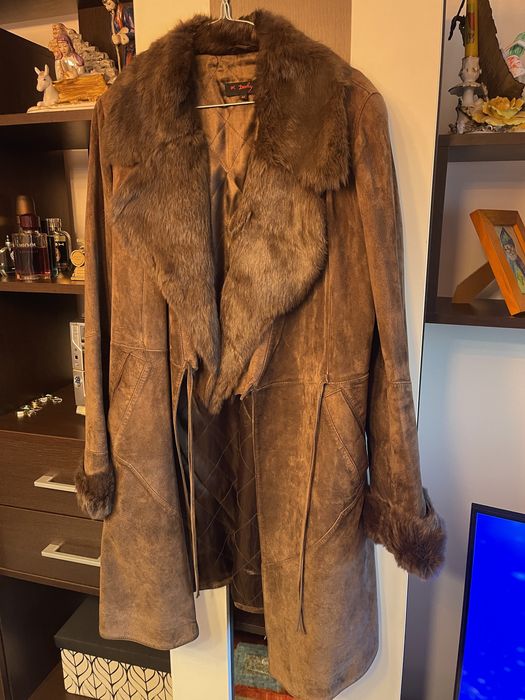 Haina superba piele intoarsa si blana