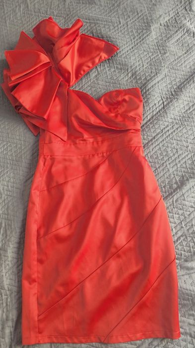 Официална червена рокля Lipsy London 36