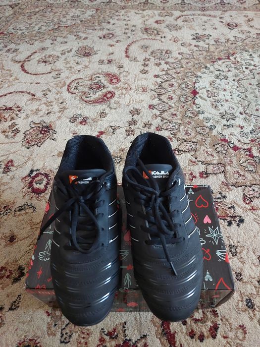 Кросовки 39 разм фирменные