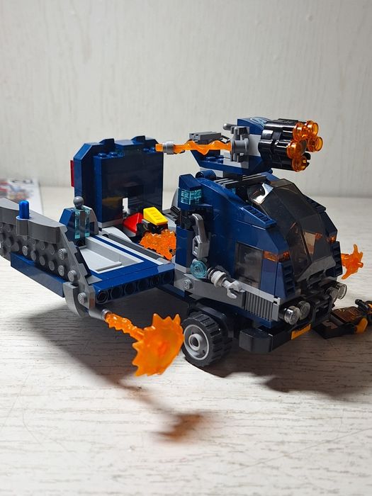 Оригинальный набор лего " Машина мстителей"