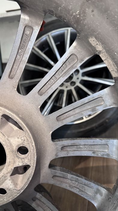 продается титанки комплект Р19 Мерседес