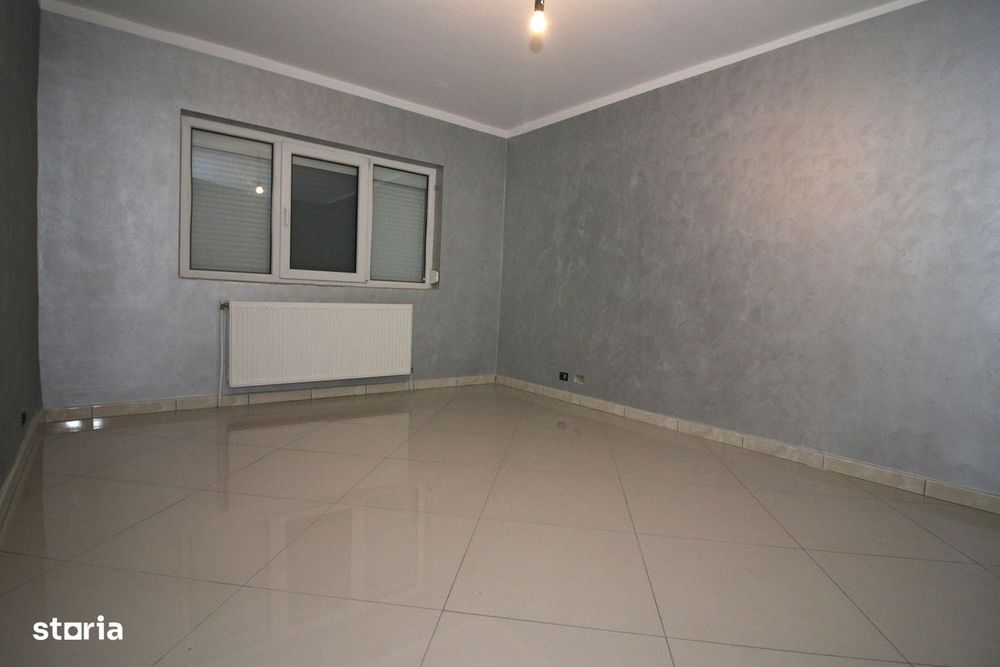 3 Decomandate Tipografilor Recent Renovat 68 mp Utili Parter