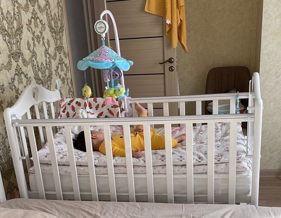 Детская кроватка, манеж