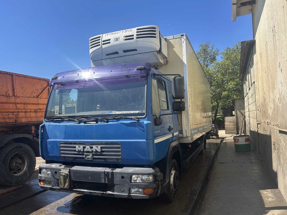 Autoutilitara TERMOKING MAN 12.225LLC/LE 220C