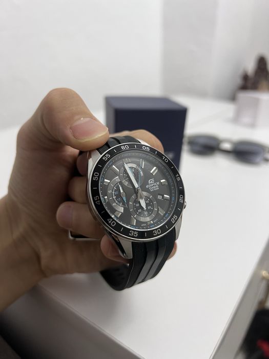 Наручные часы Casio Edifice EFV-550P