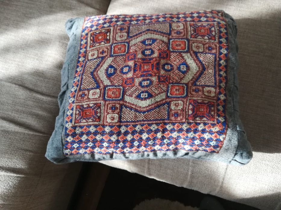 Декоративная подушка