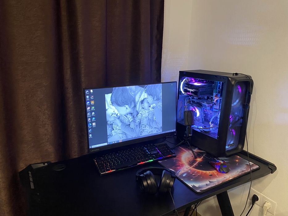 Vând calculator gamimg.