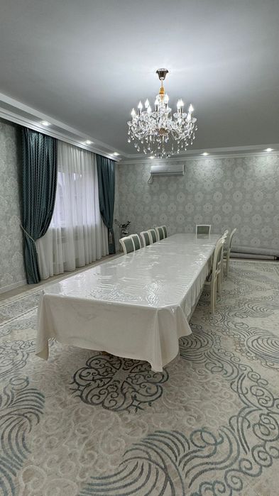 Стол со стульями