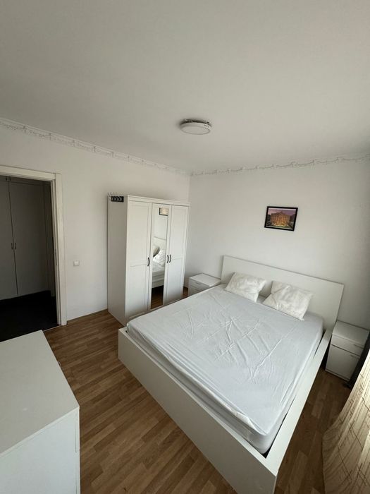 Inchiriez apartament 4 camere
