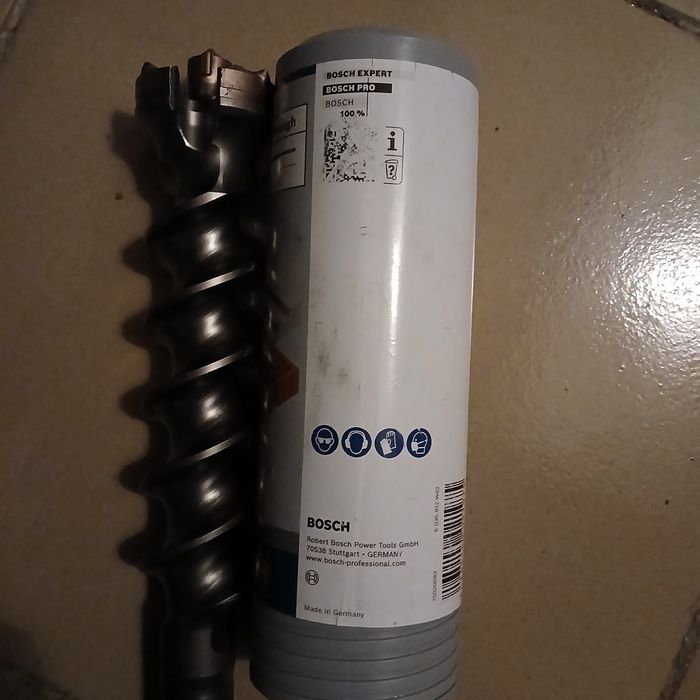 Проходна свредло за бетон и тухла Бош ф45мм