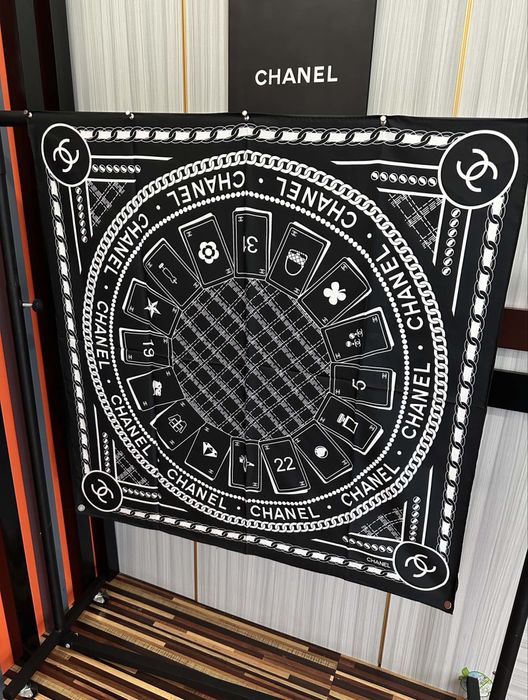 Копринени шалове louis vuitton chanel