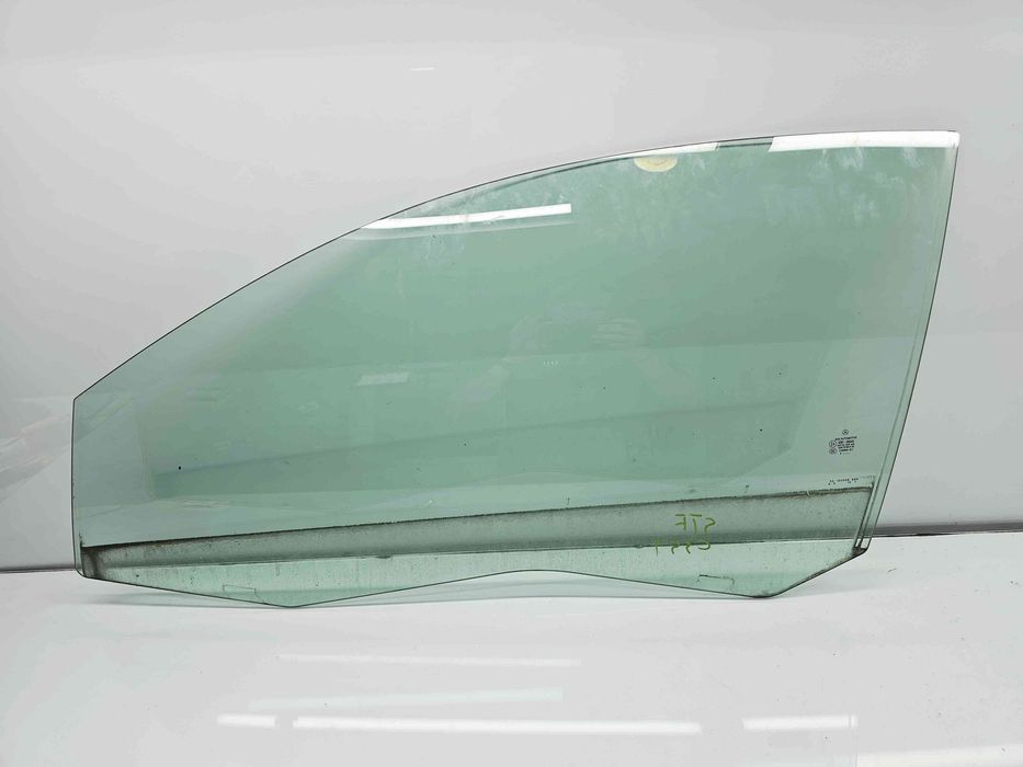 Geam usa stanga fata Mercedes Clasa C Coupe (C204) Facelift AMG [Fabr