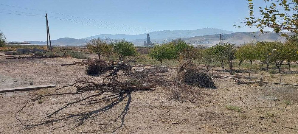 Ёрдамчи хужалик бинолари (Здание Подсобного хозяйство)