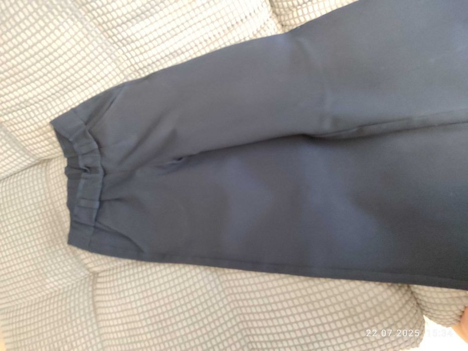 Продам школьные брюки