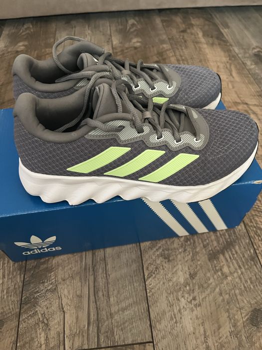 Маратонки Adidas
