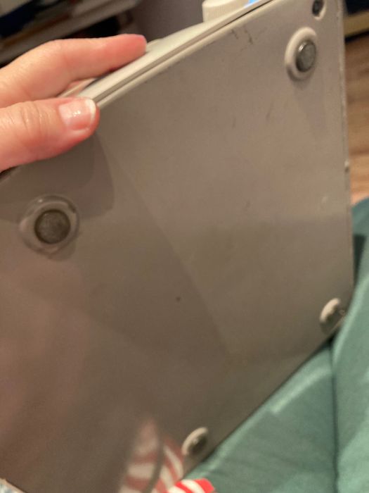 Пишеща машина в сглобяемо функционално пластмасово куфарче “ADLER”