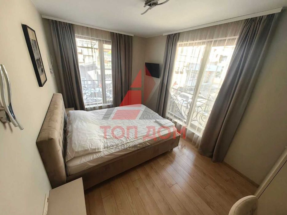 Дава се под наем Тристаен апартамент в Варна, Гръцка махала - 100 кв.м за 1500 € - Снимка #7