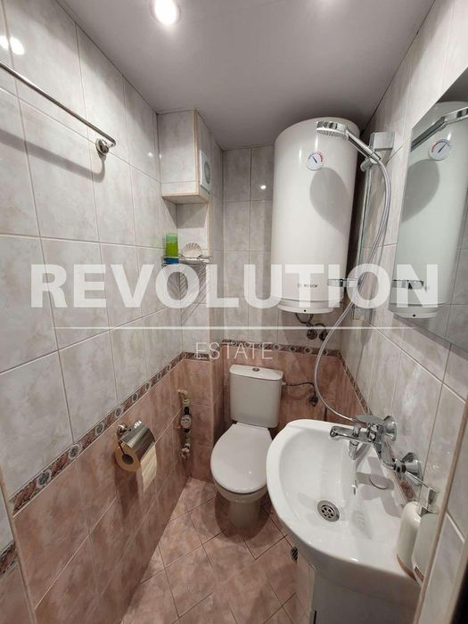 Дава се под наем Едностаен апартамент в Варна, Спортна зала - 20 кв.м за 300 € - Снимка #9