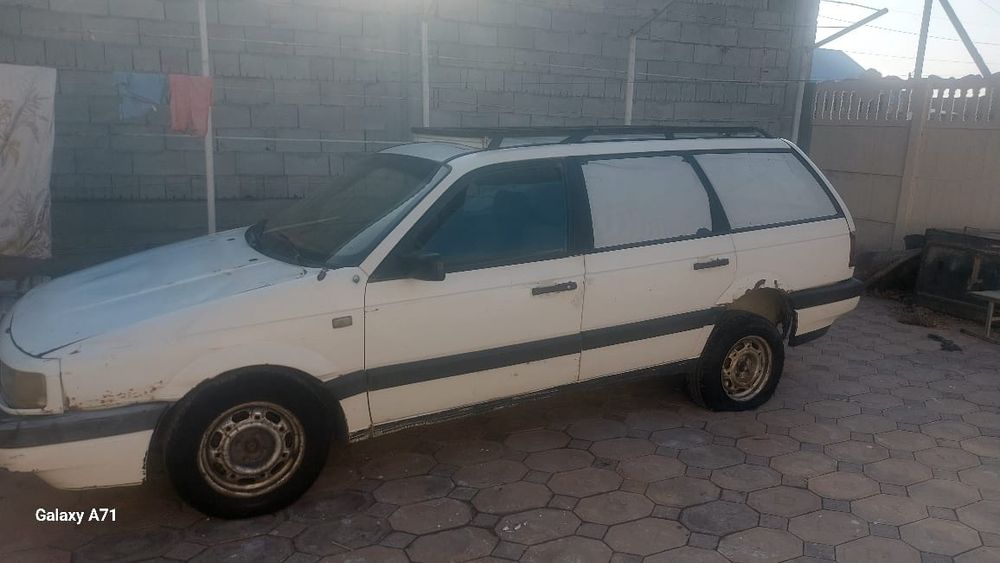 Машина пассат 1989г