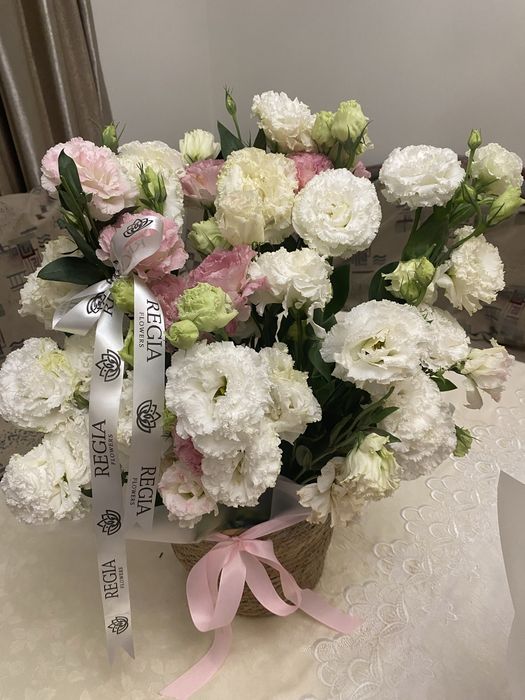 2 корзины и букет цветов