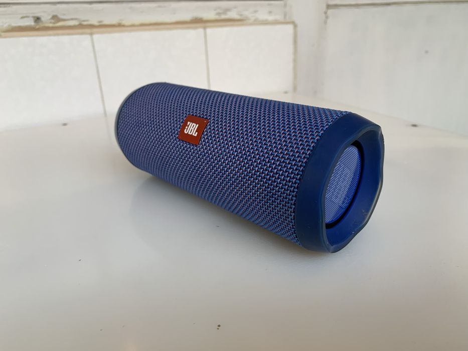JBL Flip 4 тонколонка