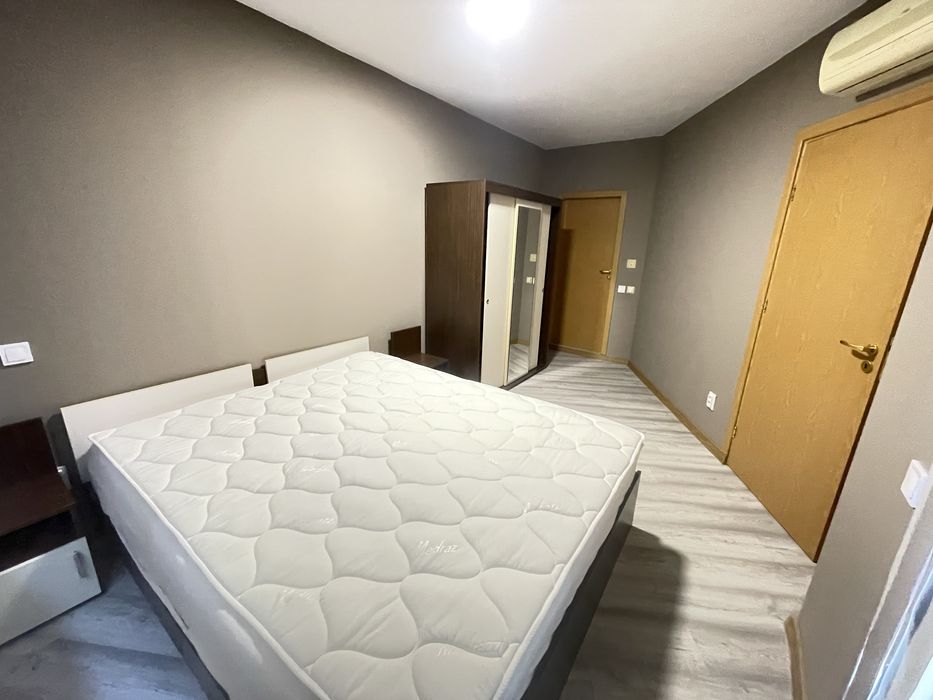 3 стаен с морск гледка