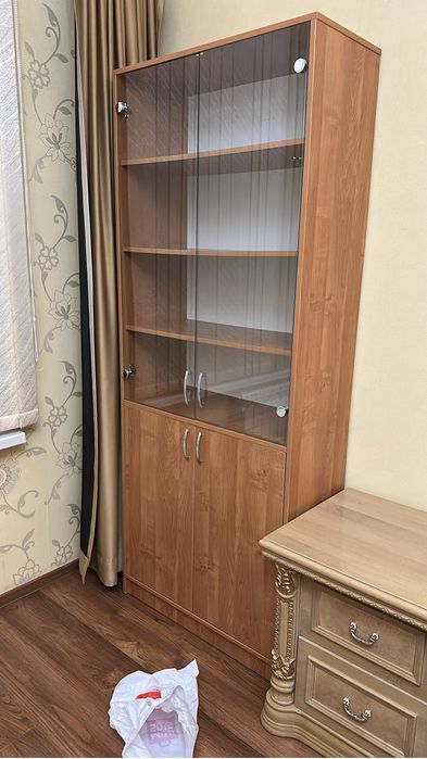 Шкаф почти новый