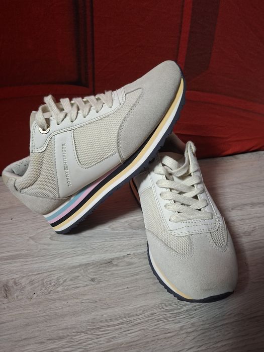 Adidasi Tommy Hilfiger