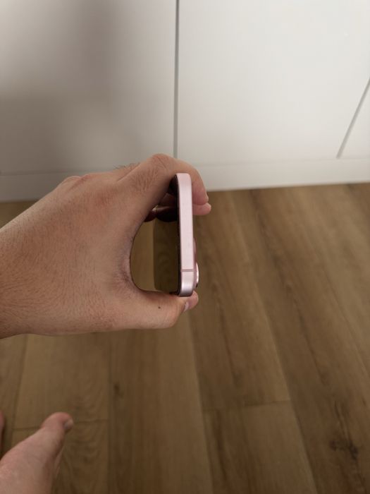 Продам iphone 15 розовый 256 gb