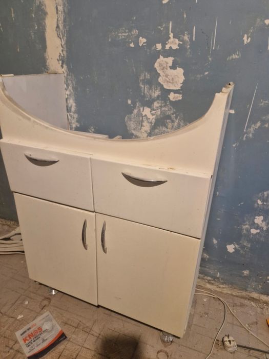 Продаю раковину стумбой